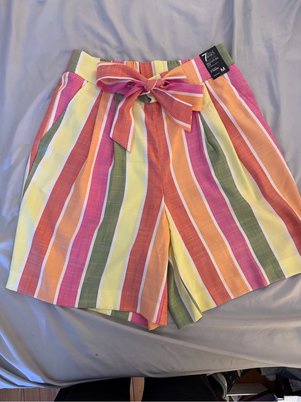 New York & Company Multi-Color Stripe Tie-Waist Shorts Size M